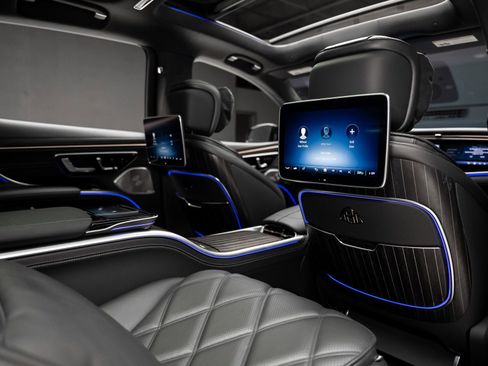 Used 2024 Mercedes-Benz Maybach EQS 680 4MATIC image 70