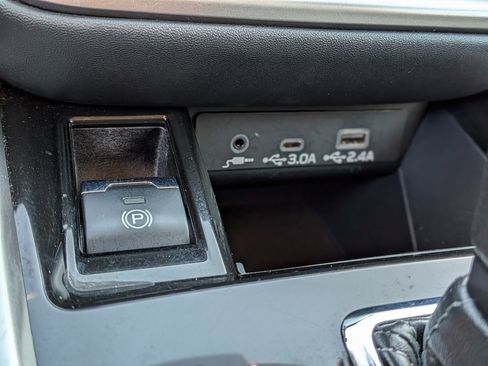 Used 2023 Subaru Legacy Premium image 18