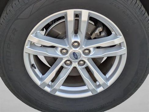 Used 2020 Ford Explorer XLT w/ Class III Trailer Tow Package image 15