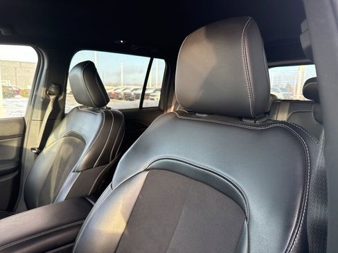 Used 2024 Jeep Grand Cherokee Altitude image 12