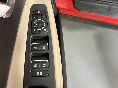 Used 2023 Hyundai Santa Fe Limited AWD/4WD image 17