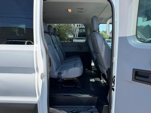 Used 2019 Ford Transit 150 XL RWD image 21