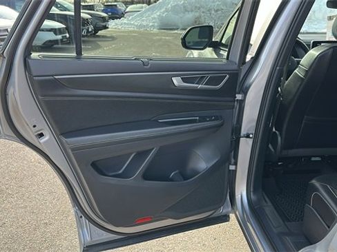 Used 2024 Volkswagen Atlas Cross Sport SEL R-Line image 20