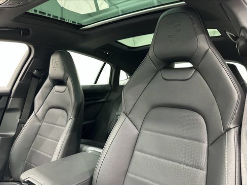 Certified 2025 Porsche Panamera 4 AWD/4WD image 5