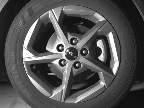 Used 2025 Kia K4 FWD image 13
