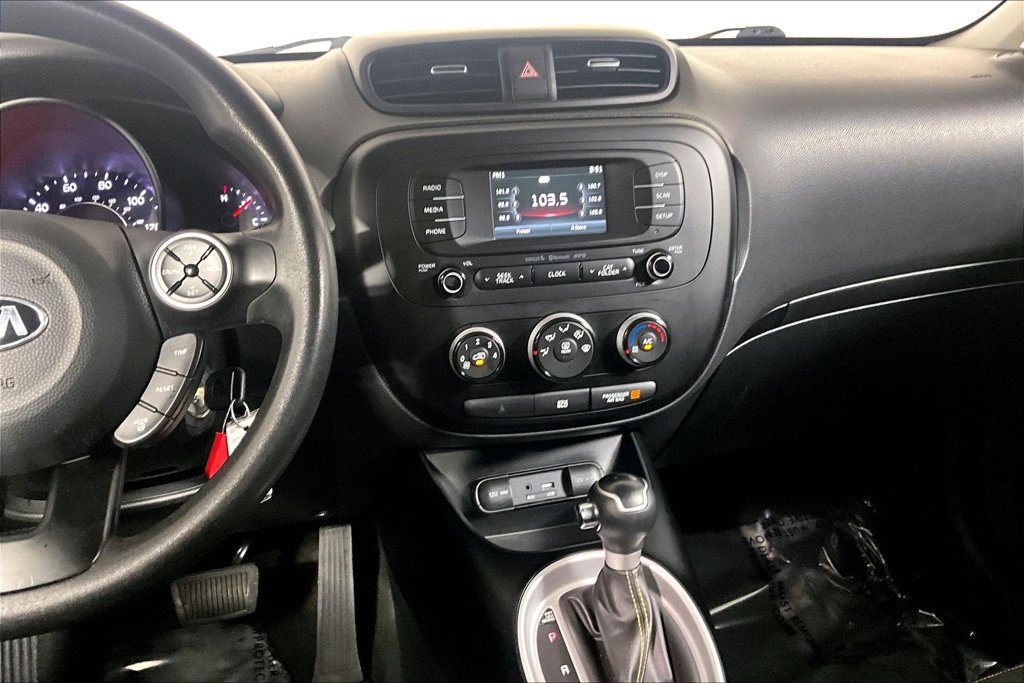 Used 2016 Kia Soul + FWD image 6