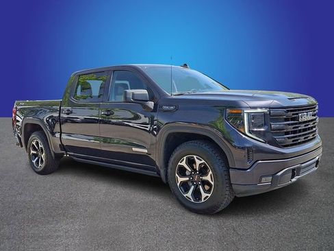 Used 2022 GMC Sierra 1500 Elevation w/ LPO, Elevation Black Package AWD/4WD image 2