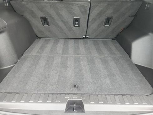 Used 2024 Chevrolet Equinox LT AWD/4WD image 26