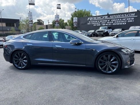Used 2018 Tesla Model S 75D image 24