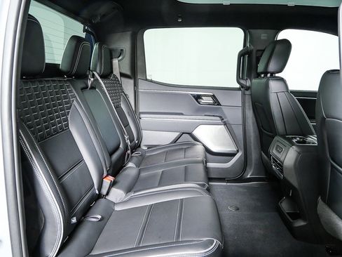 Used 2024 GMC Sierra EV Denali image 20