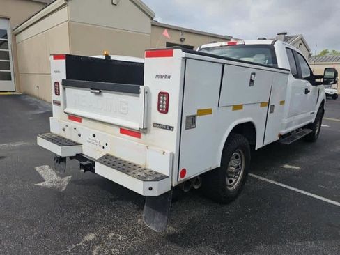 Used 2022 Ford F250 XL w/ Power Equipment Group AWD/4WD image 2