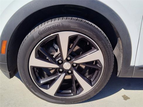 Used 2021 Buick Envision Essence w/ Technology Package I image 12