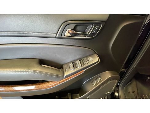 Used 2019 Chevrolet Tahoe Premier AWD/4WD image 10