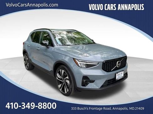 Certified 2023 Volvo XC40 B5 Plus w/ Climate Package image 1