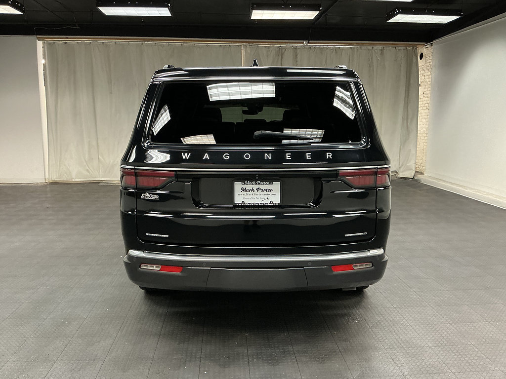 Used 2022 Jeep Wagoneer Series II w/ Premium Group I AWD/4WD image 4