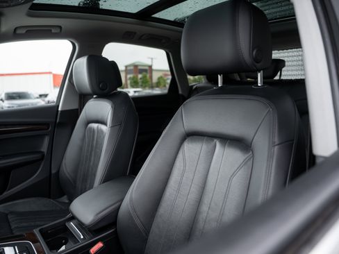 Used 2019 Audi Q5 2.0T Premium Plus w/ Premium Plus Package image 14