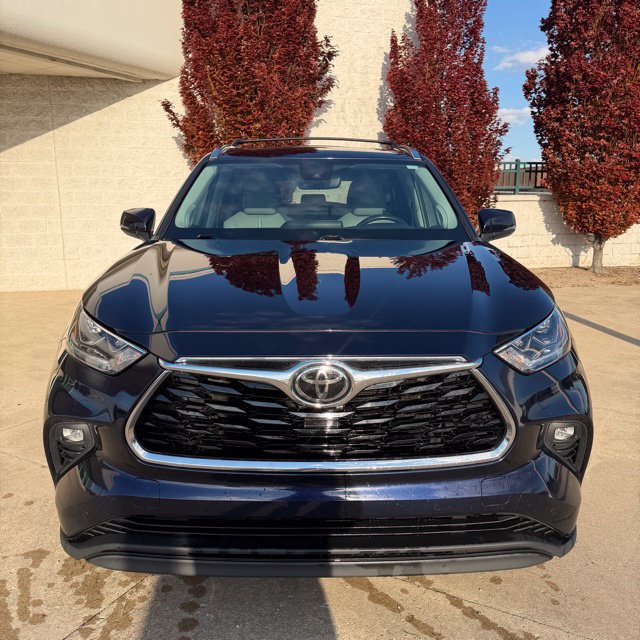 Used 2021 Toyota Highlander Limited AWD/4WD image 8