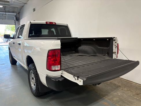 Used 2016 RAM 1500 ST w/ Popular Equipment Group AWD/4WD image 4