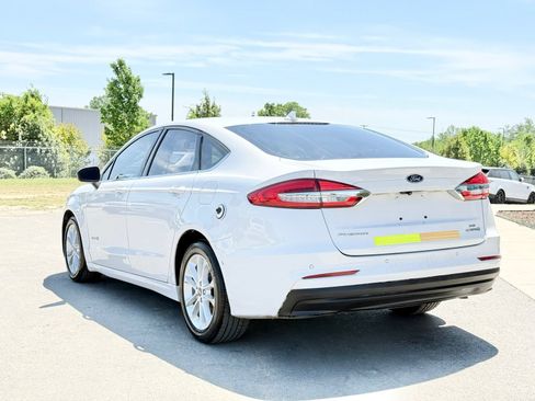 Used 2019 Ford Fusion SE FWD image 7
