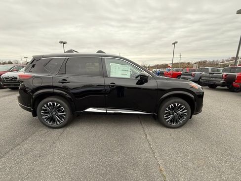 New 2026 Nissan Rogue Platinum w/ Platinum Premium Package image 4