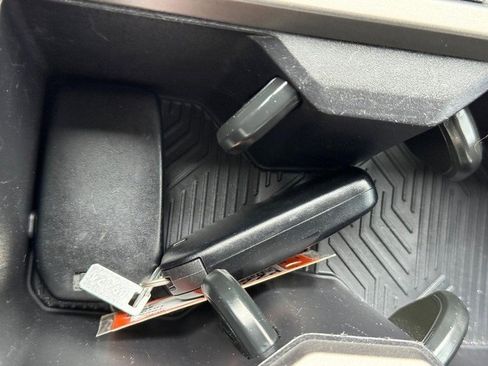 Used 2025 Toyota Tacoma SR5 image 30