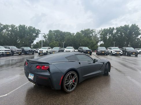 Used 2019 Chevrolet Corvette Stingray Coupe RWD image 4