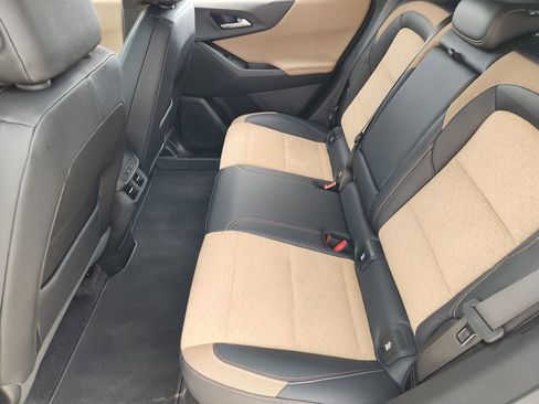 Used 2025 Chevrolet Equinox ACTIV w/ Safety and Technology Package FWD image 27