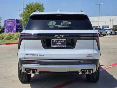 New 2027 Chevrolet Traverse Z71 w/ Driver Confidence Package AWD/4WD image 8
