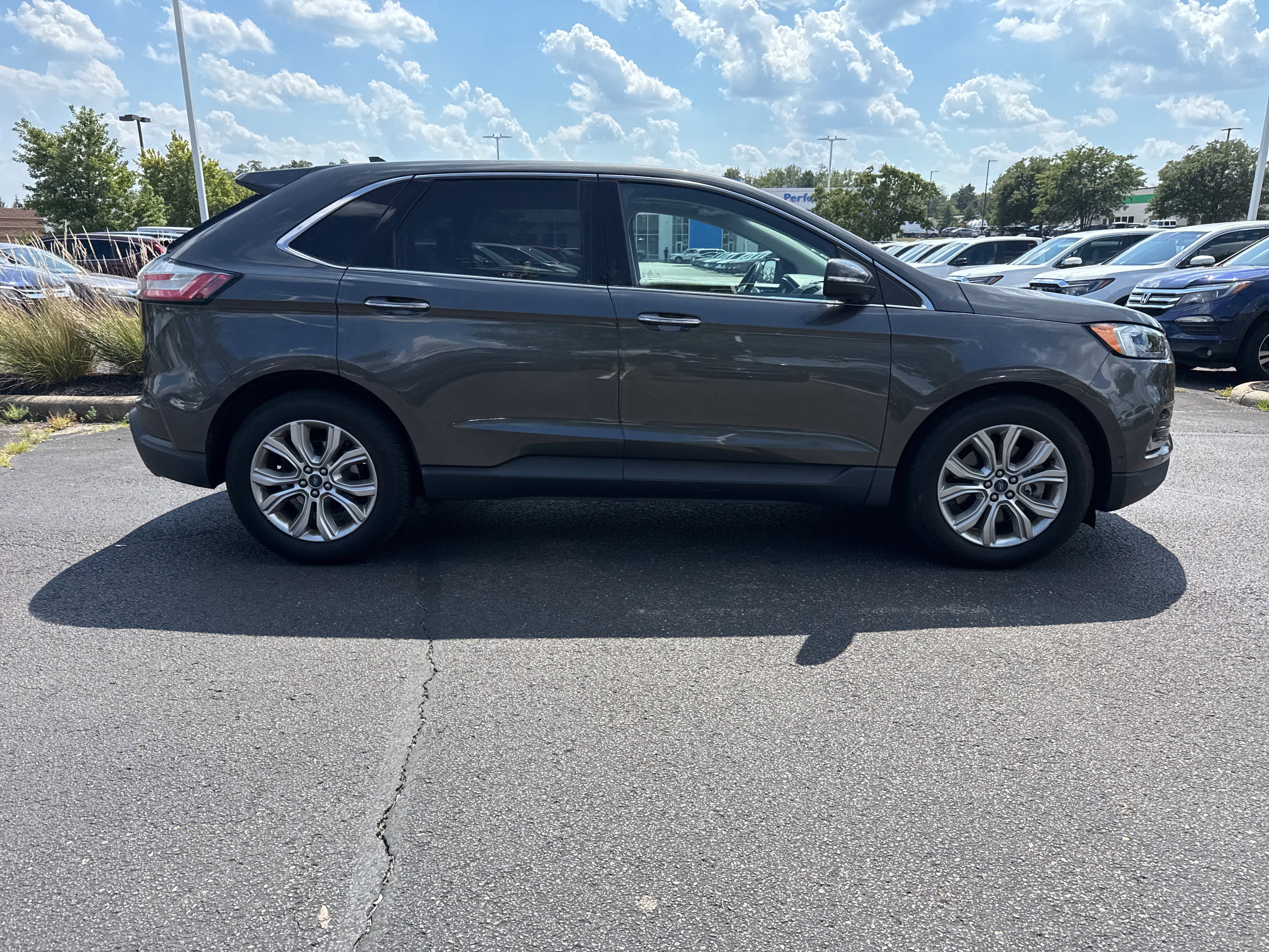 Used 2020 Ford Edge Titanium w/ Equipment Group 301A AWD/4WD image 27
