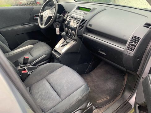Used 2010 MAZDA MAZDA5 Sport w/ Popular Equipment Pkg image 12