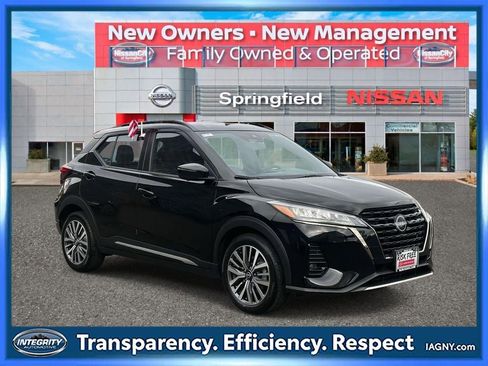 Used 2024 Nissan Kicks SR image 1