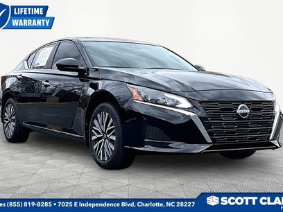 Used 2024 Nissan Altima 2.5 SV