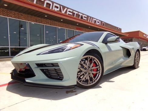 Used 2024 Chevrolet Corvette Stingray Premium Cpe w/ Z51 Performance Package RWD image 1