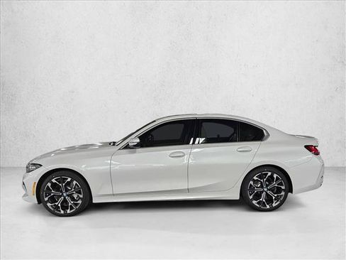 Used 2026 BMW 330i Sedan w/ Premium Package RWD image 8