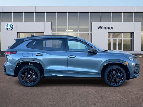 New 2026 Volkswagen Tiguan SE R-Line image 6