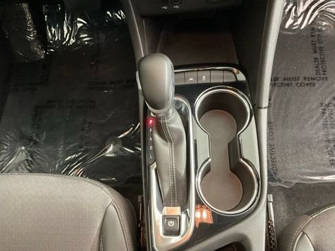 Used 2025 Buick Encore GX Preferred FWD image 19