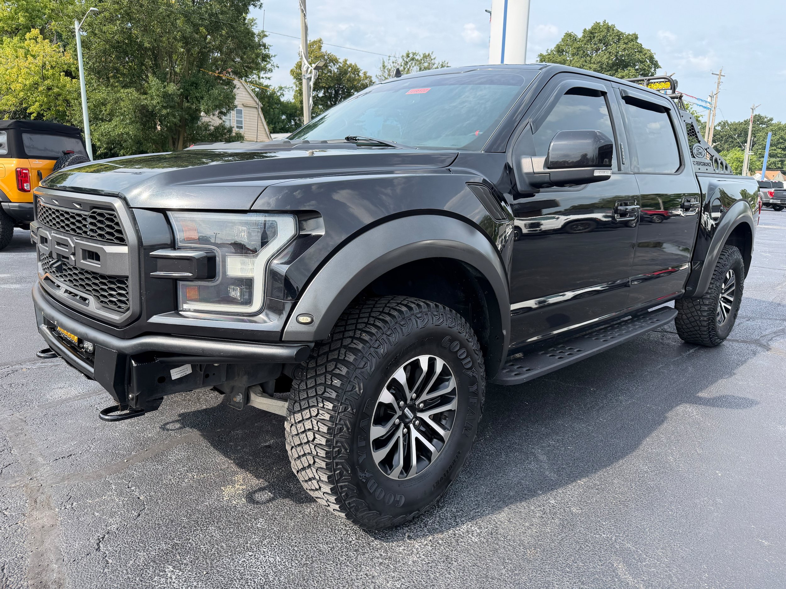 Used 2020 Ford F150 Raptor w/ Equipment Group 802A Luxury AWD/4WD image 3