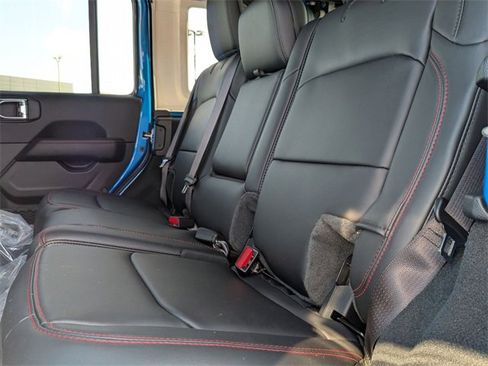 New 2025 Jeep Wrangler Unlimited Rubicon image 27
