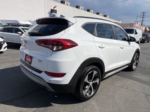 Used 2018 Hyundai Tucson Value w/ Cargo Package FWD image 4