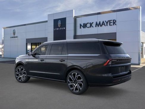 New 2026 Lincoln Navigator L Reserve AWD/4WD image 4