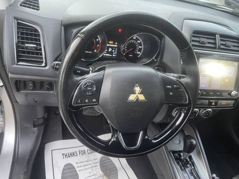 Used 2020 Mitsubishi Outlander Sport SE FWD image 14