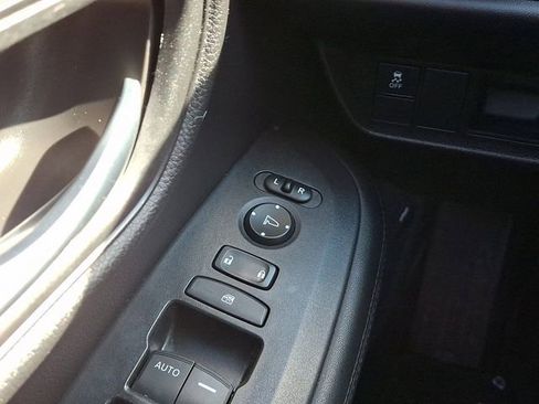 Used 2023 Honda HR-V LX image 28