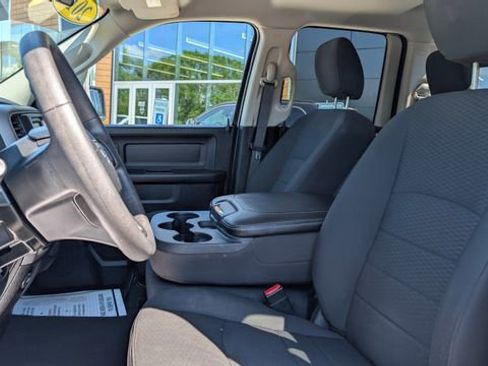 Used 2019 RAM 1500 Express w/ Express Value Package AWD/4WD image 12
