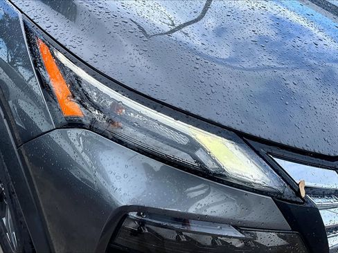 Used 2025 Nissan Rogue SV AWD/4WD image 26