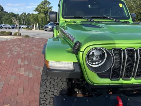 Used 2025 Jeep Wrangler Unlimited Rubicon AWD/4WD image 20