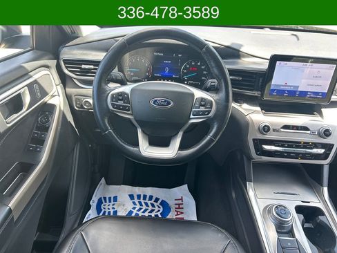 Used 2022 Ford Explorer XLT w/ Equipment Group 202A image 13