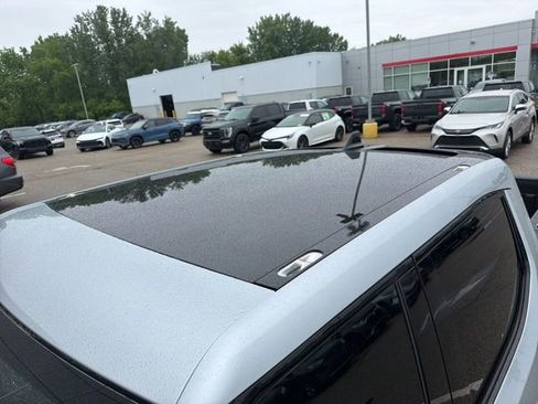 Used 2023 Rivian R1T Adventure AWD/4WD image 7