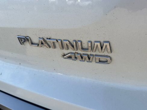 Used 2024 Nissan Pathfinder Platinum AWD/4WD image 4