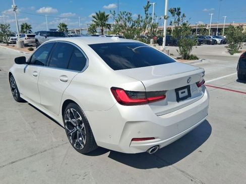 Used 2025 BMW 330i Sedan w/ Convenience Package RWD image 4