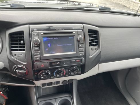Used 2013 Toyota Tacoma 4x4 Access Cab V6 w/ Convenience Pkg image 18